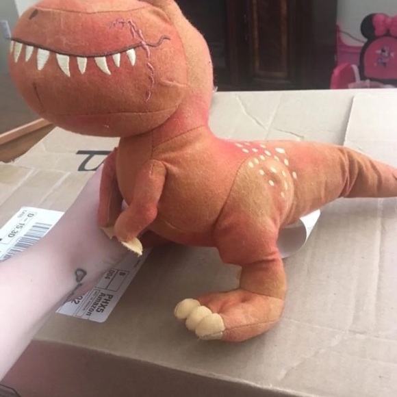 A stuffed animal - Picture 4 of 4